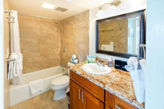 Deluxe Panoramic Mountain View Condo - 37Th Floor, Free Parking & Wifi Condo Honolulu Exteriör bild
